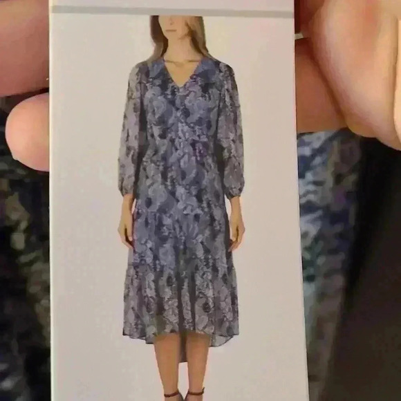 Printed Maxi Dress - Picture 3 of 7